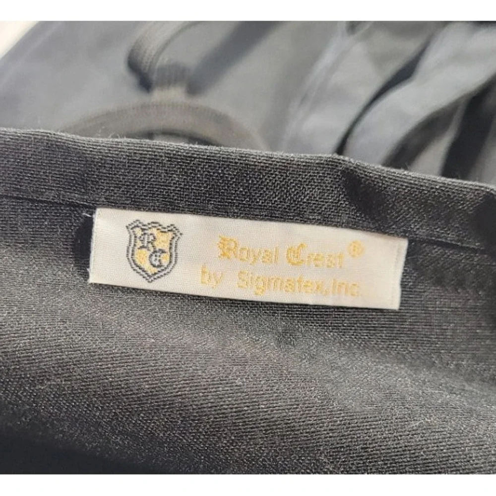 LOT: 12 Sigmatex Royal Crest Commercial Restaurant Professional Aprons - Black